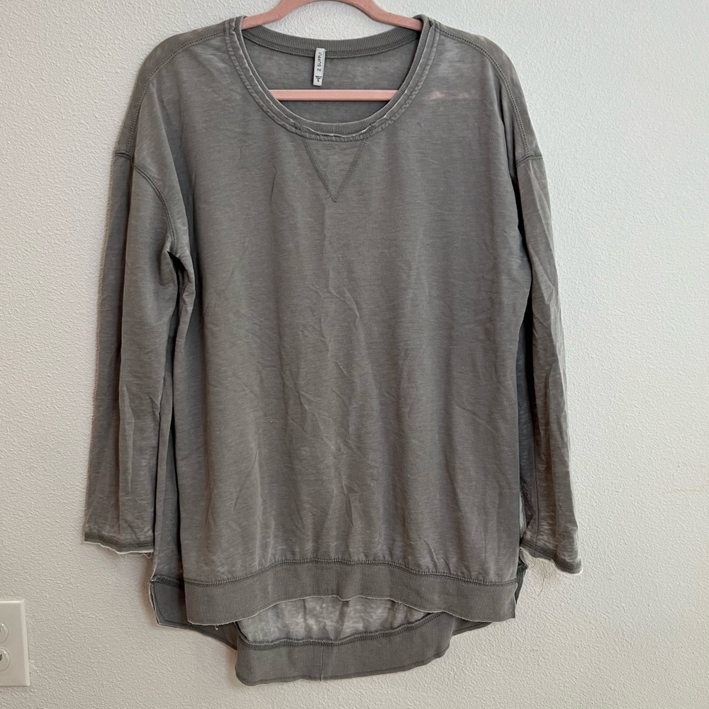 Z Supply grey burnout sweatshirt scoop neck size Small
